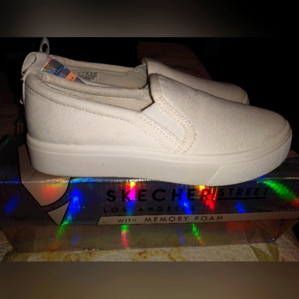 Skechers Street Everyday Daisy Slip On Shoes